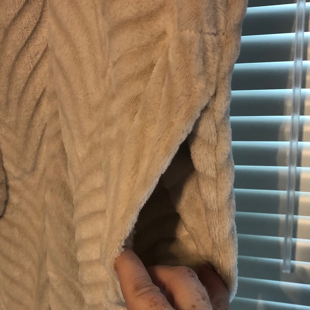Cream White Full-Length Zip-Up Robe - Picture 6 of 7